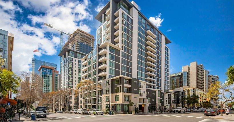 425 W Beech Street Unit 1607, San Diego, CA 92101 - Glen Henderson Copy